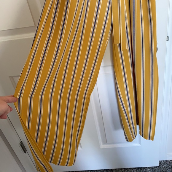 Monteau mustard stripped yellow jumpsuit. - Picture 5 of 8